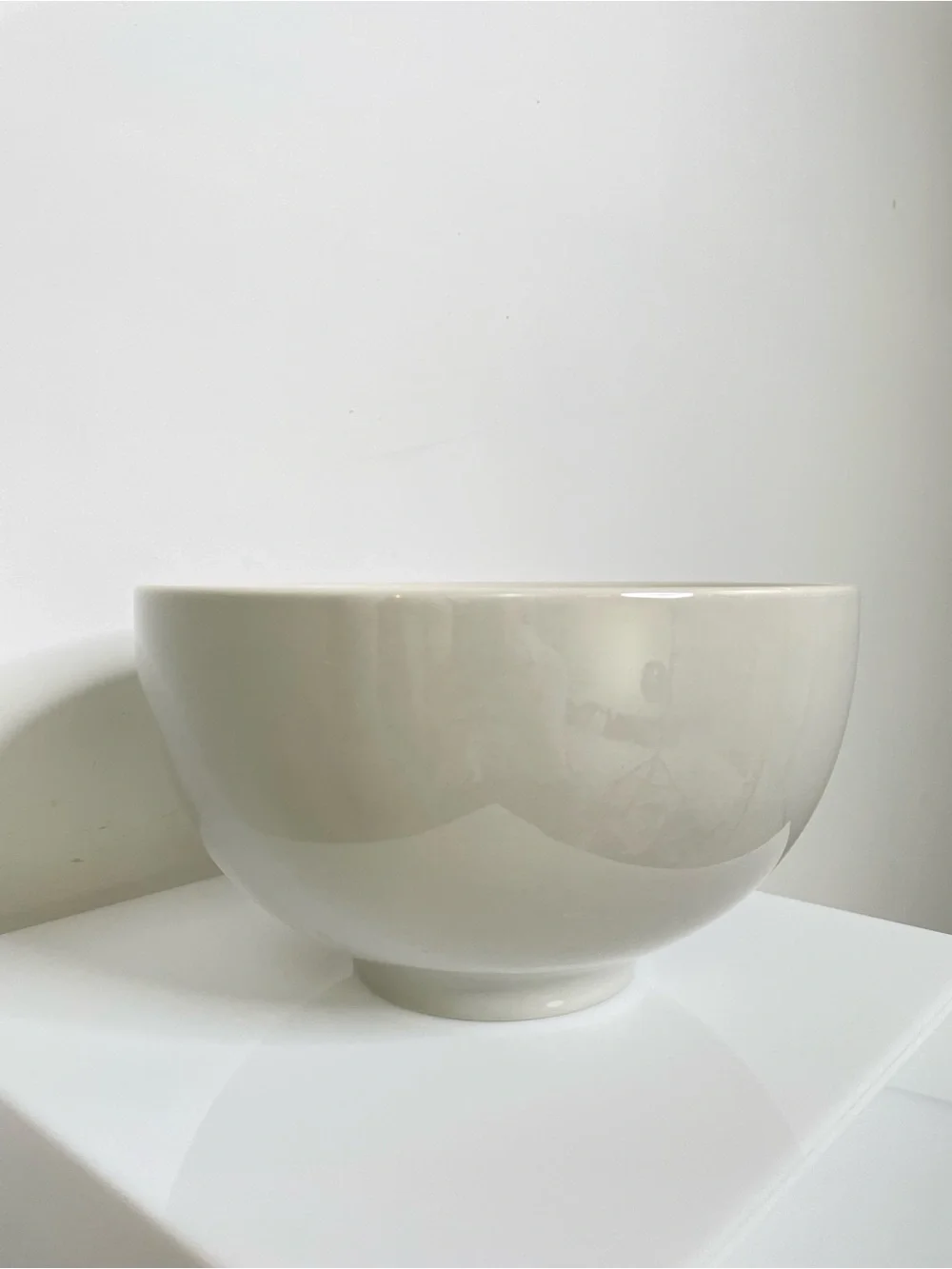 Home | Crate & Barrel Graedon Oversized Serving Bowl Neutral Stoneware | 10